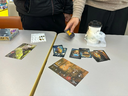 四人聚会最适合玩什么桌游？