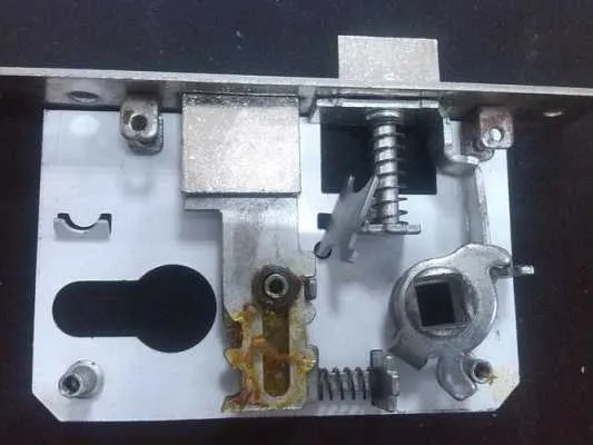 炮闩保险机到底怎么解除？