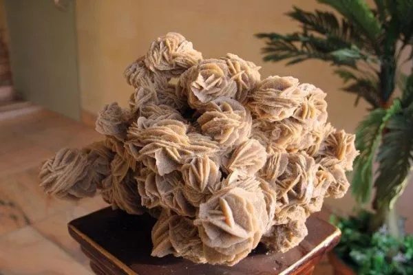 沙漠玫瑰石的奥秘与价值,如何保存这种自然瑰宝